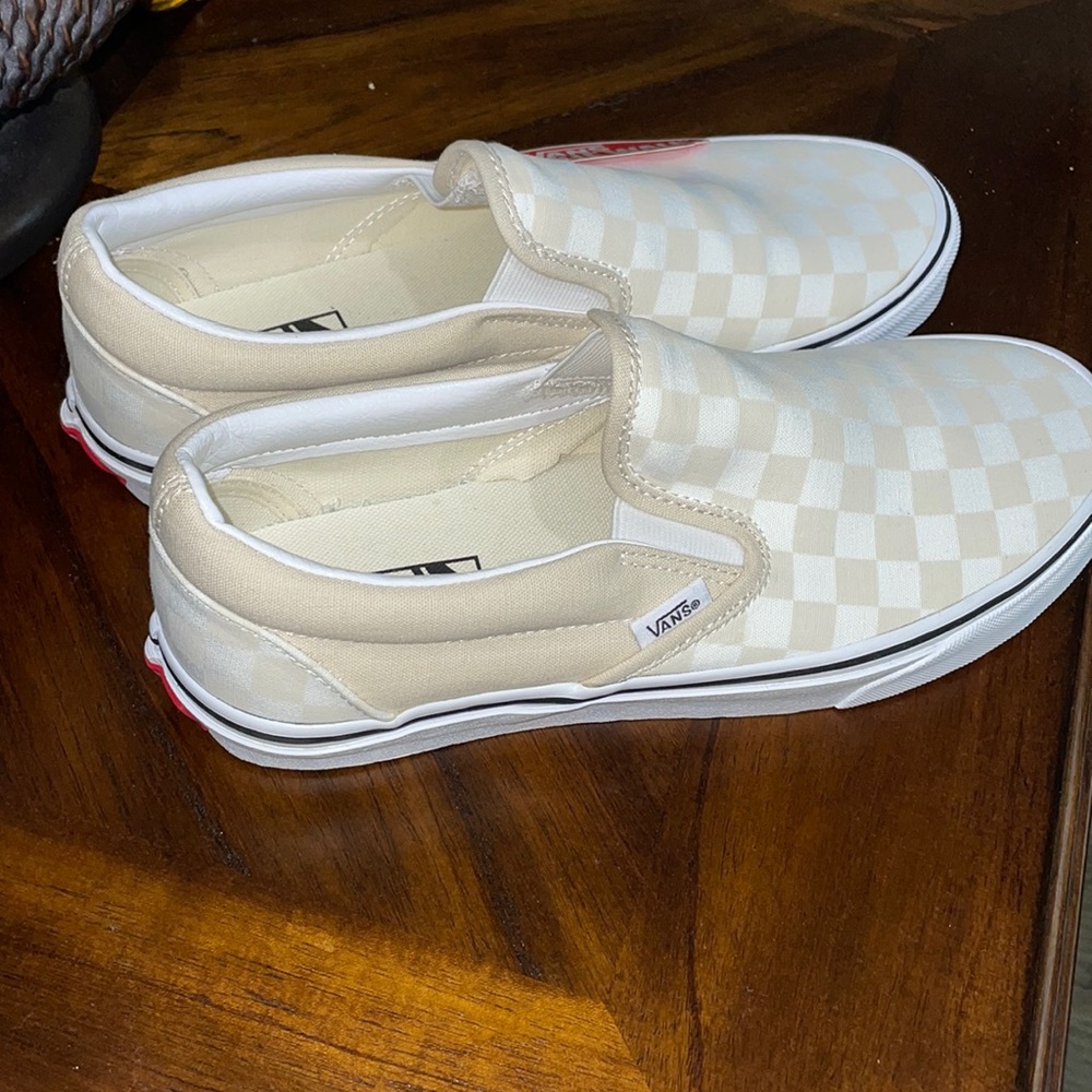 Vans checkered slip on shoes mens 7.5/women’s 9.0 brand new no box.